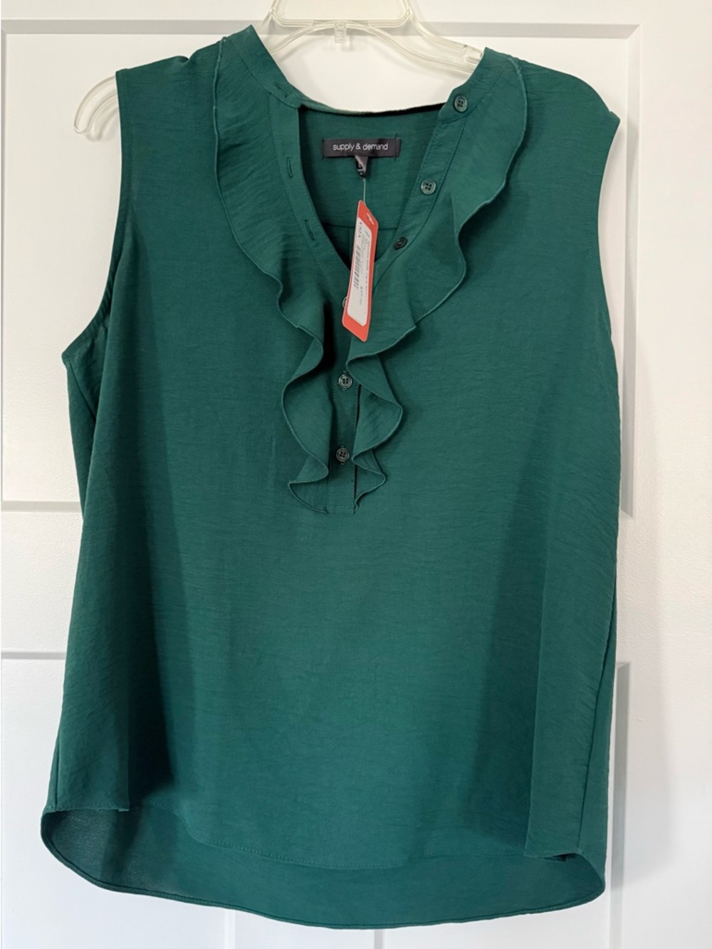 Supply & Demand Women's Sleeveless Ruffle V-Neck Top - Forest Green